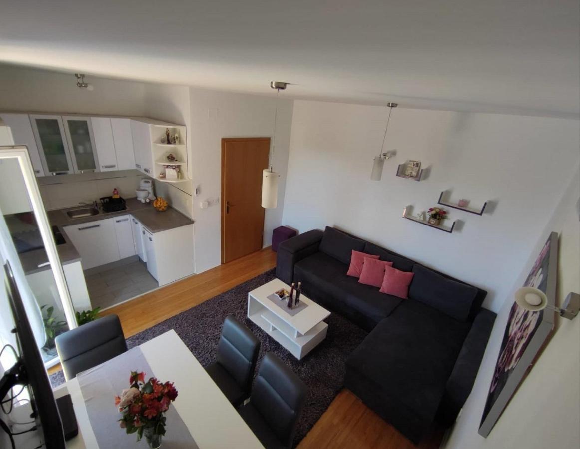 Apartments Kola Banići エクステリア 写真