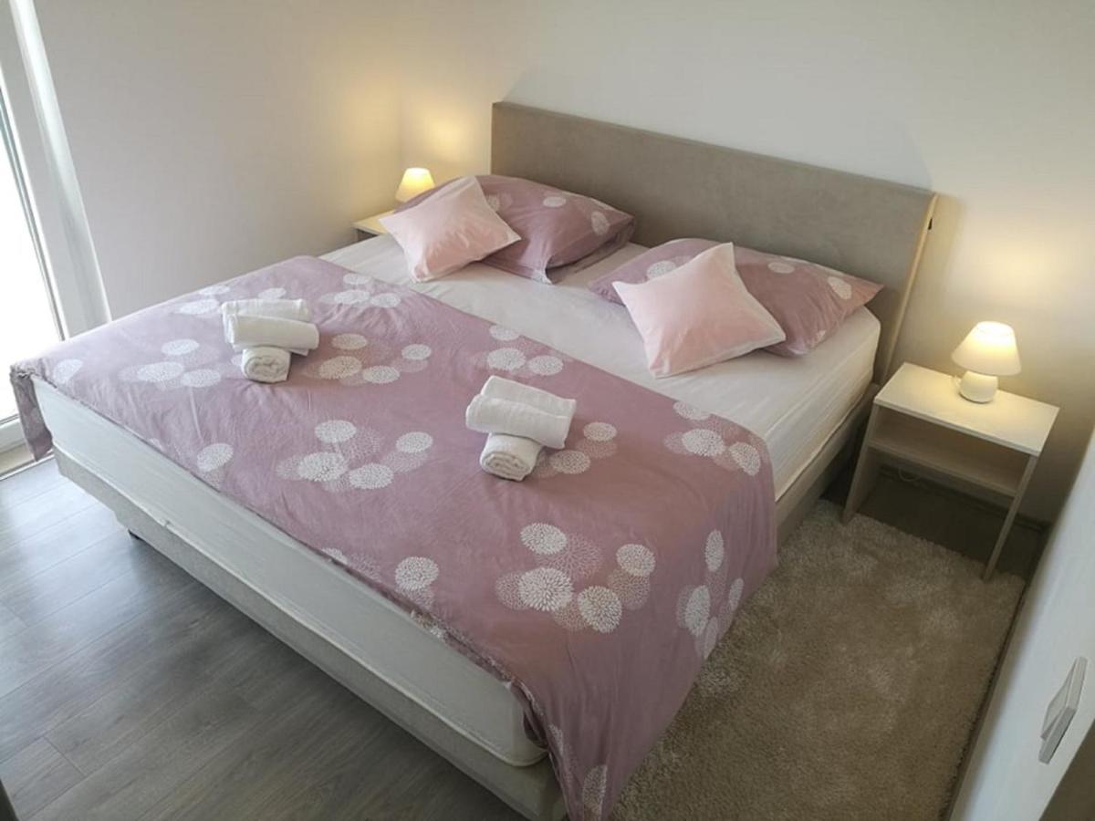 Apartments Kola Banići エクステリア 写真